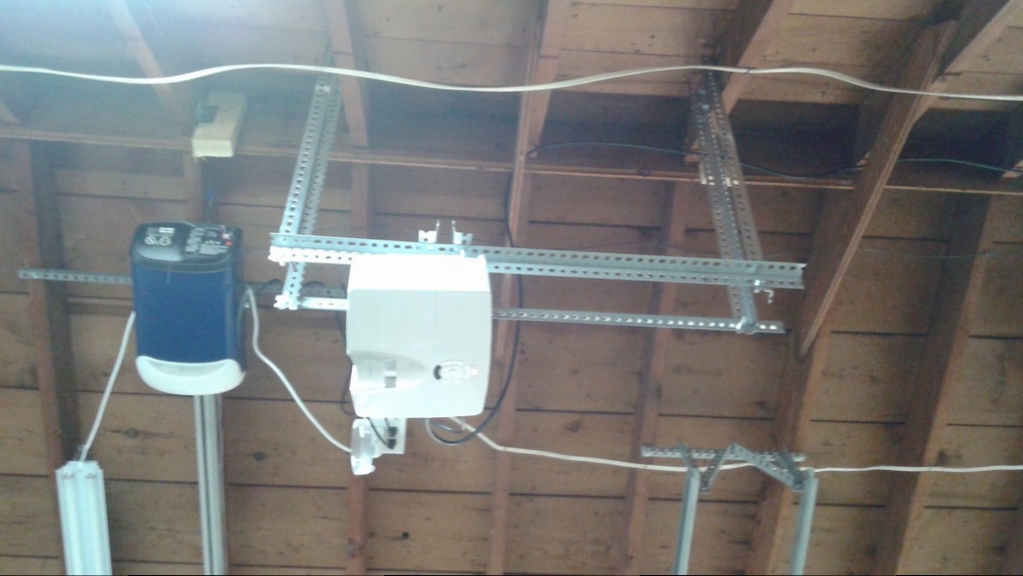 Click image for larger version

Name:	Sliding Projector mount.JPG
Views:	2488
Size:	330.3 KB
ID:	124081