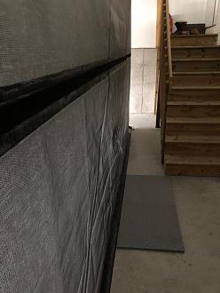 Click image for larger version

Name:	behind.JPG
Views:	2091
Size:	73.4 KB
ID:	238228