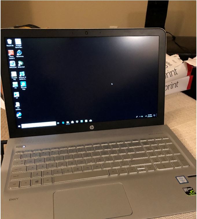 Click image for larger version  Name:	Laptop On.JPG Views:	0 Size:	82.6 KB ID:	249118