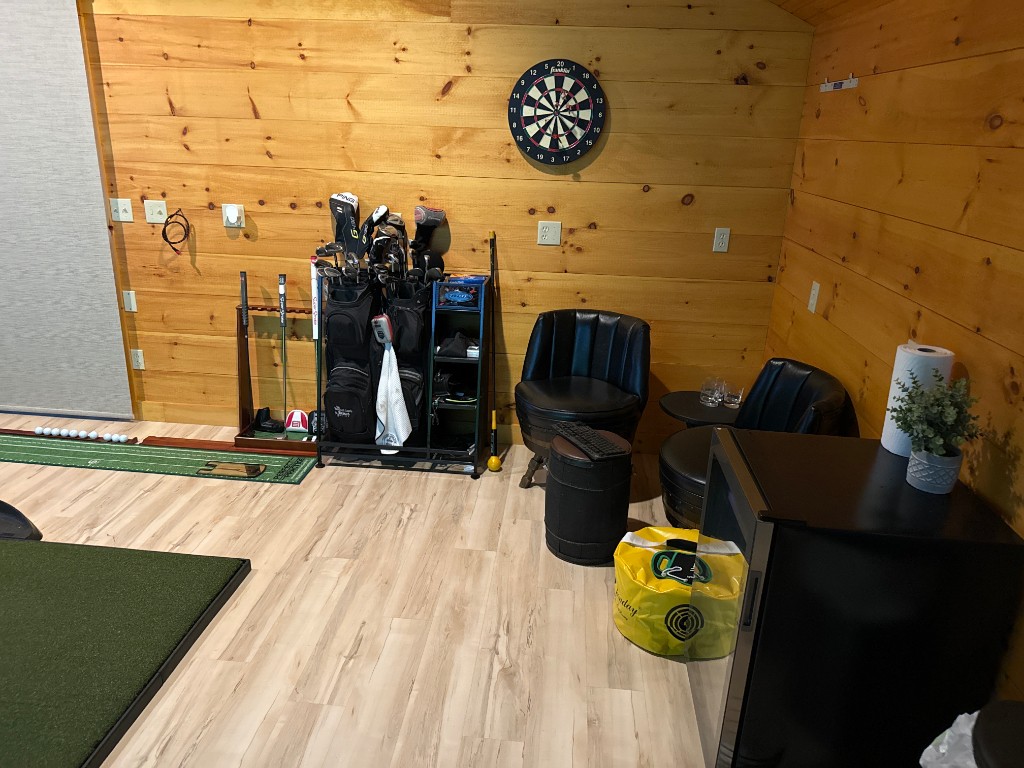 Click image for larger version

Name:	simroom1.jpg
Views:	1803
Size:	192.5 KB
ID:	397214